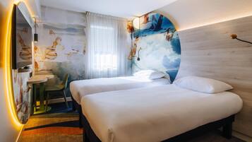 Ropa de cama de alta calidad, colchones con pillow-top y escritorio