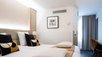 Standaard kamer, 2 eenpersoonsbedden | Luxe beddengoed, een kluis op de kamer, individueel gemeubileerd