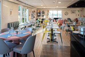 Dinner served - Sure Hotel by Best Western Rochefort-Sur-Mer (Tonnay-Charente)