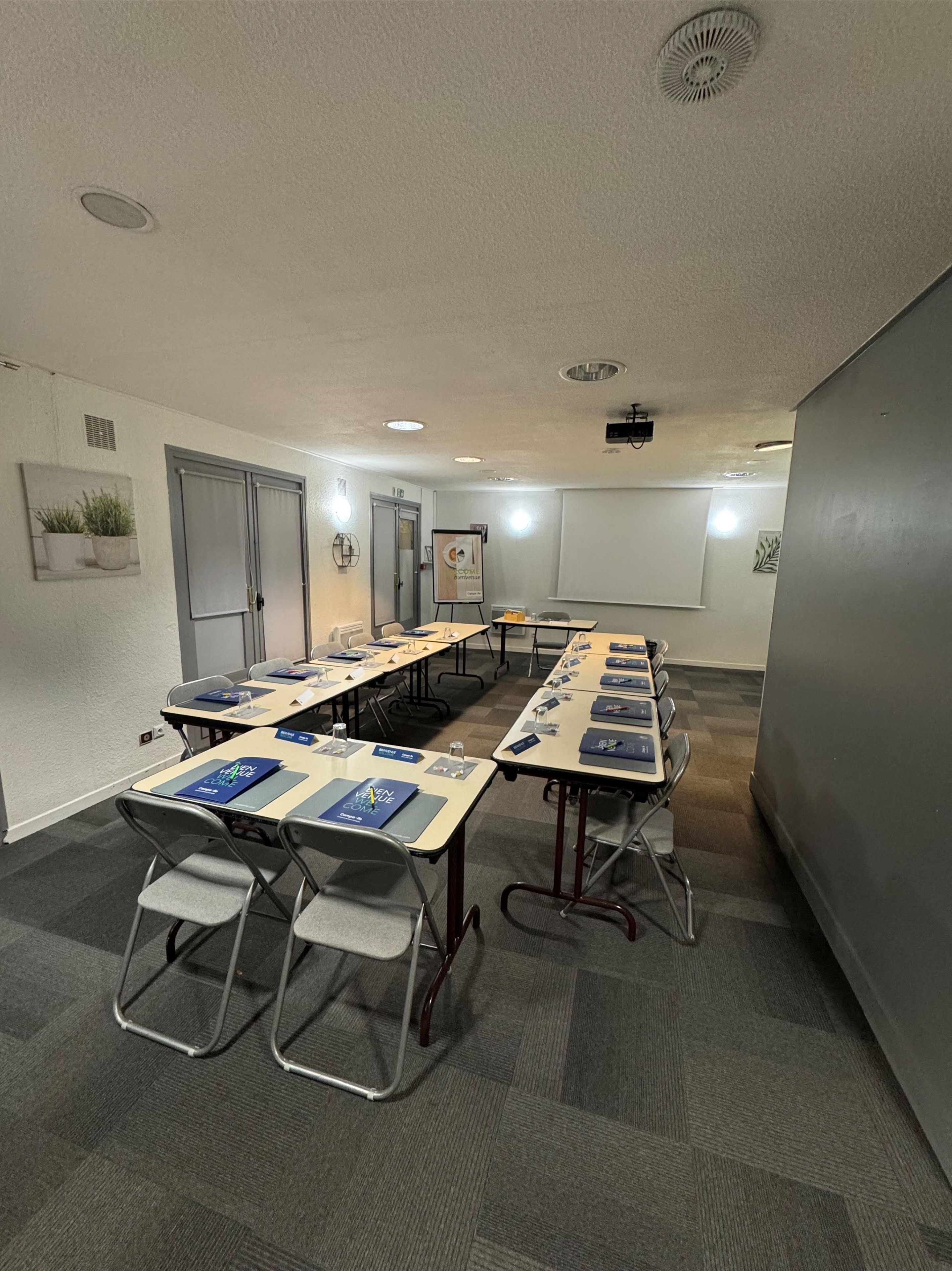 Meeting facility