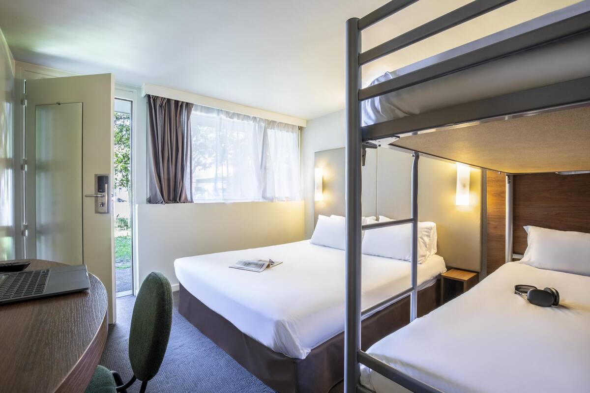 room, multiple beds | premium bedding, desk, blackout curtains, soundproofing