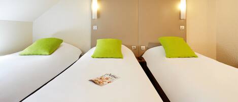 Standard Room, 3 Twin Beds | Desk, blackout drapes, iron/ironing board, free cribs/infant beds