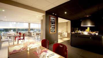 Mittagessen und Abendessen, regionale Küche