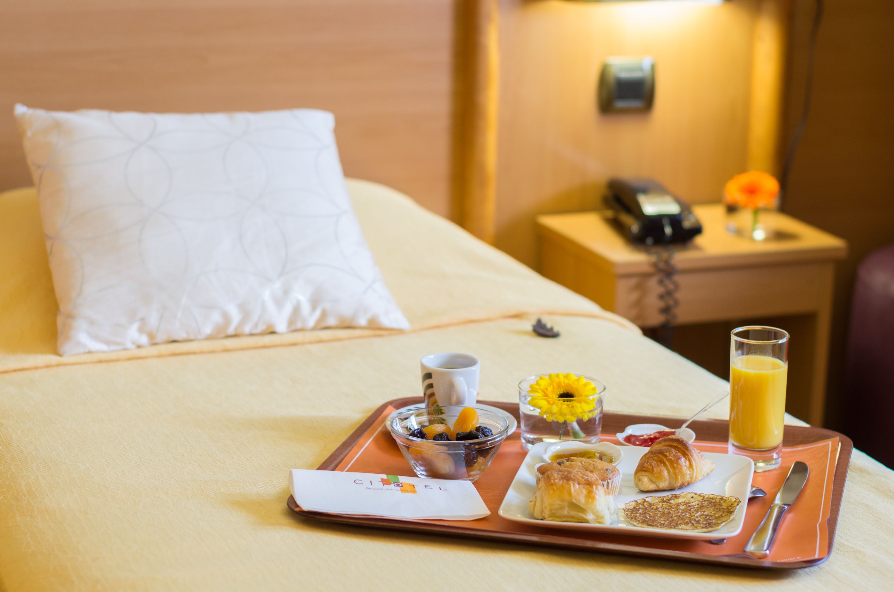 room service – dining