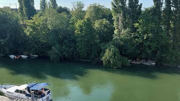 Superior kamer, 1 tweepersoonsbed | Kameruitzicht