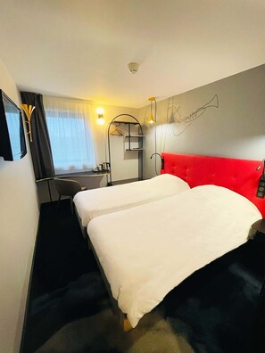 Standard Room, 2 Single Beds | Premium bedding, desk, blackout curtains, soundproofing