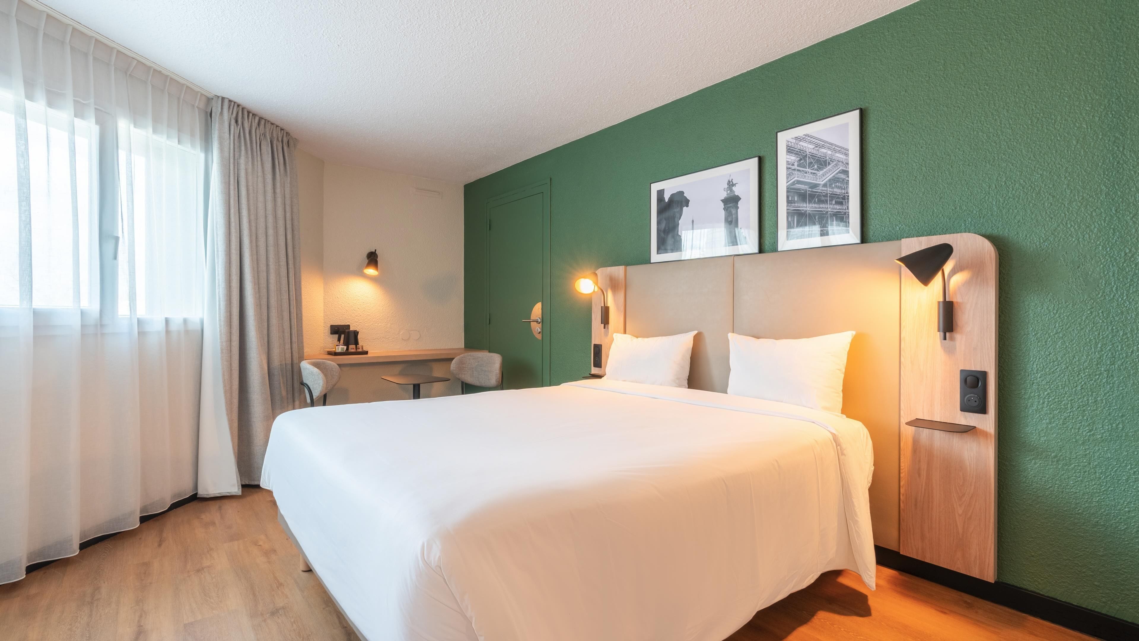 Standard Room, 1 Queen Bed