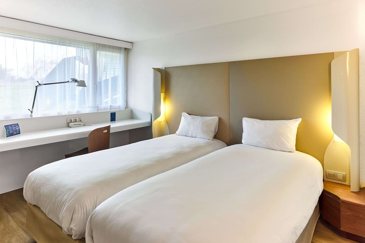 Standard Room, 2 Single Beds