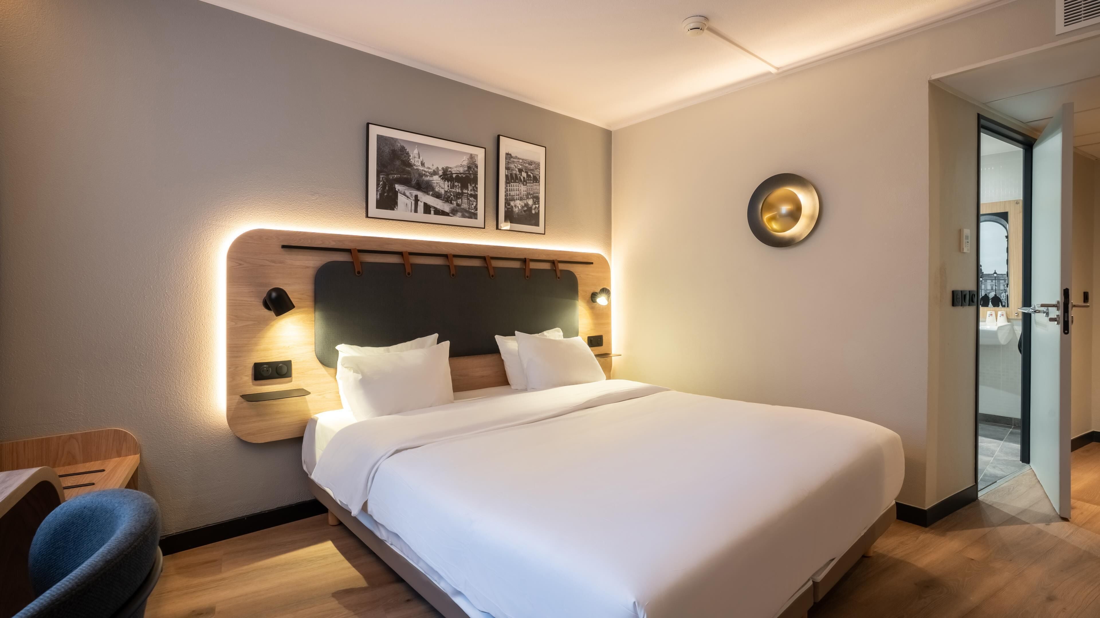 Superior Room, 1 King Bed
