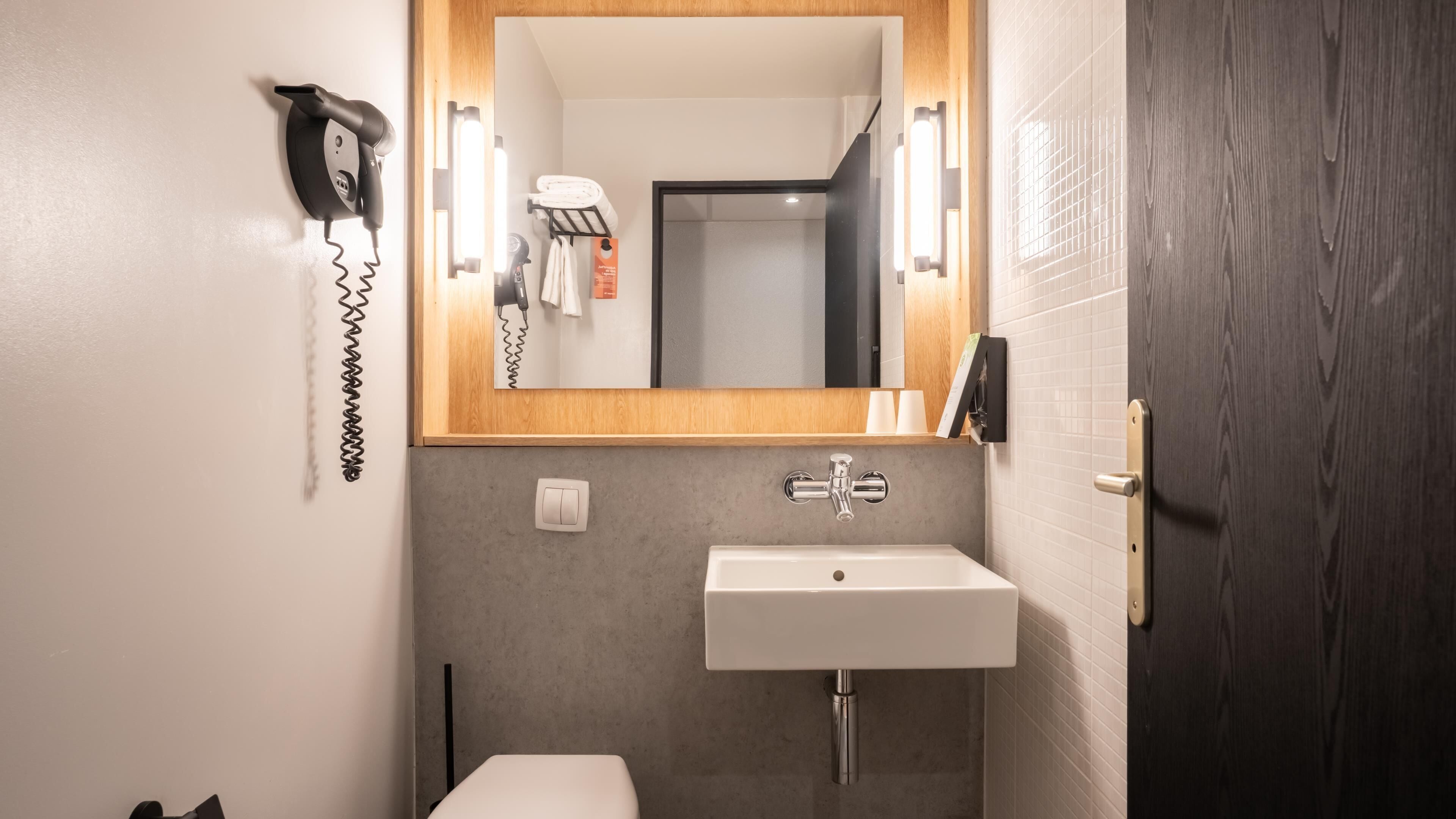 Literie de qualité supérieure, ameublement personnalisé, bureau