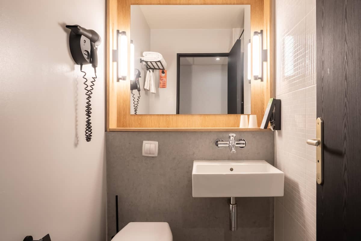 Literie de qualité supérieure, ameublement personnalisé, bureau