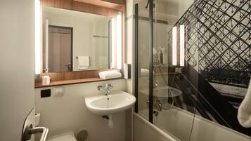Standard Room, 2 Twin Beds | Bathroom | Eco-friendly toiletries, hair dryer, towels