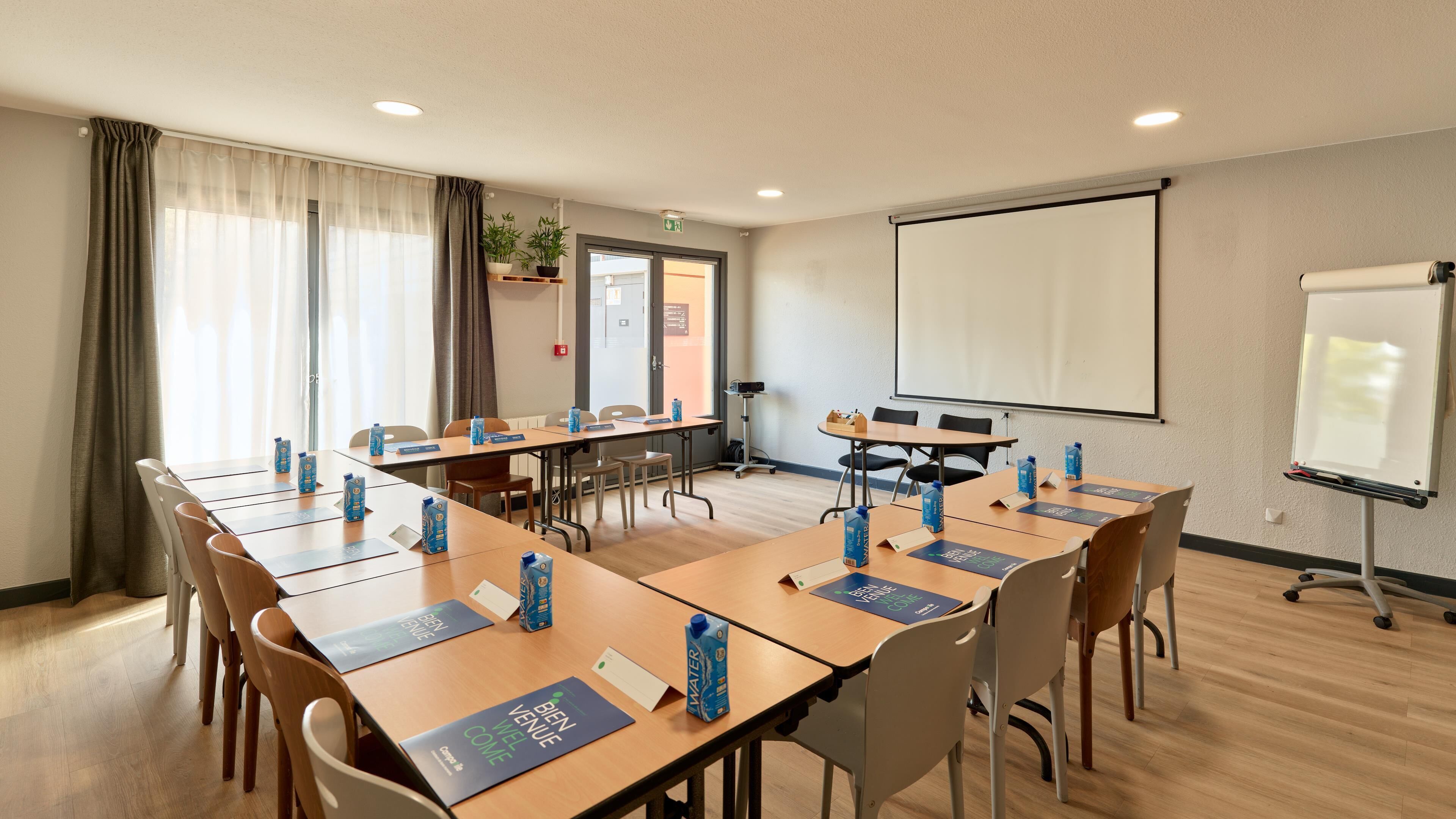 Meeting facility