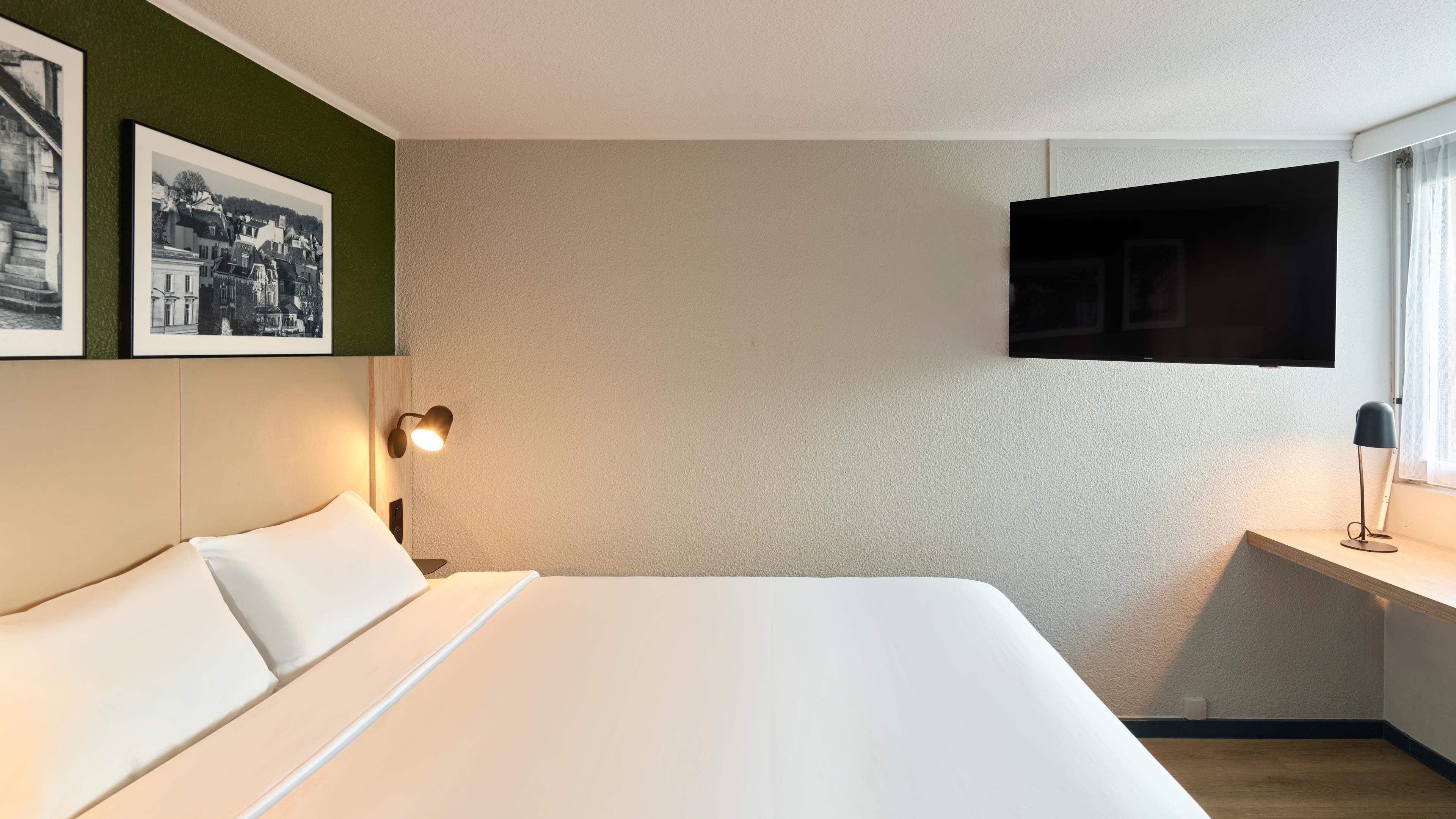 Ropa de cama de alta calidad y escritorio 