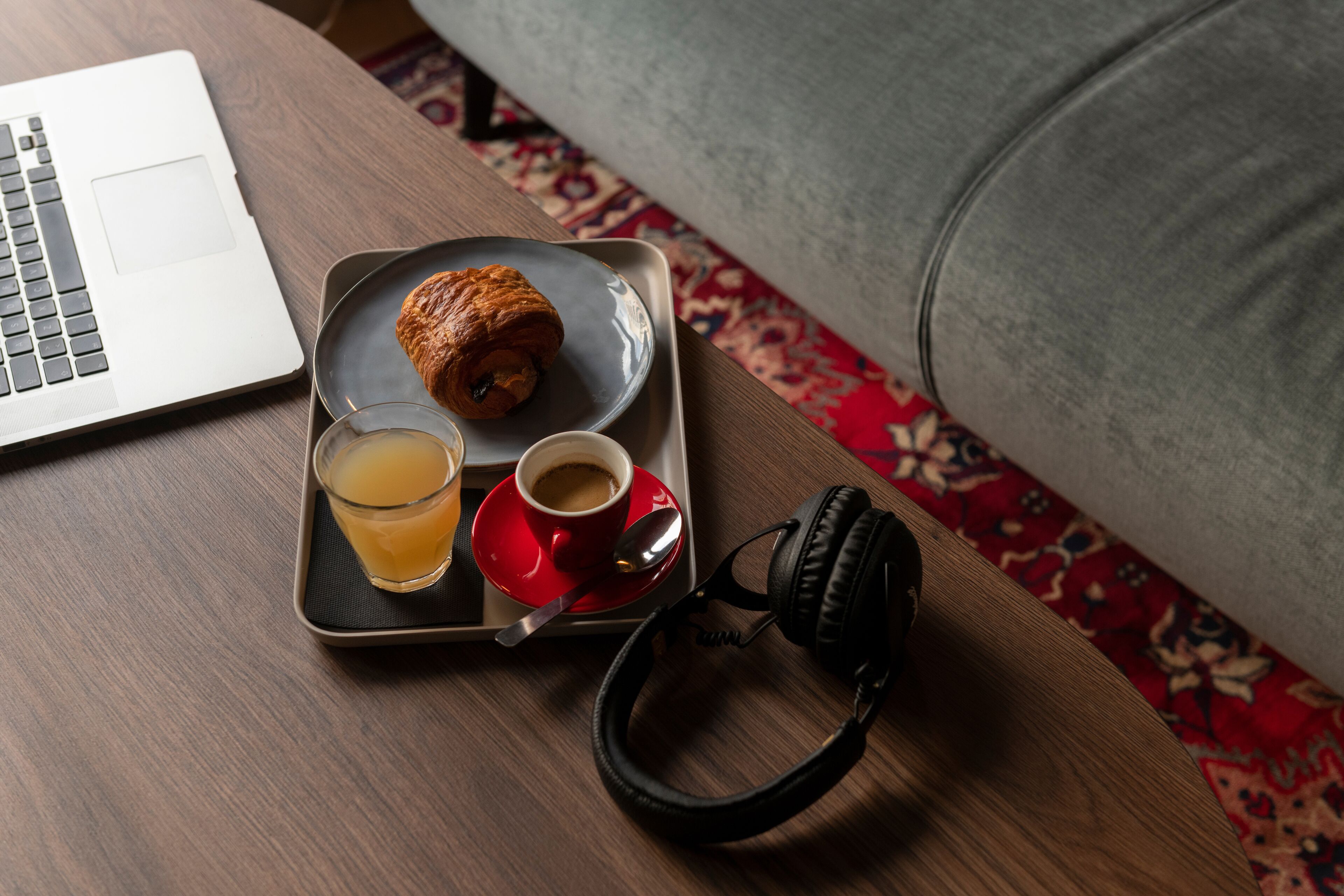 daily buffet breakfast (eur 14 per person)