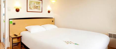 Ropa de cama de alta calidad, escritorio, cortinas opacas