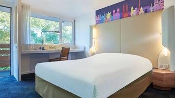 Standard Room, 1 Double Bed | Desk, blackout drapes, iron/ironing board, free WiFi