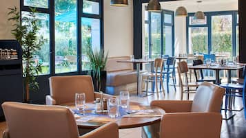 Breakfast, lunch, dinner served; French cuisine
