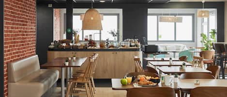 Breakfast served, French cuisine