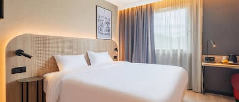 Standard Room, Multiple Beds | Premium bedding, in-room safe, desk, blackout curtains
