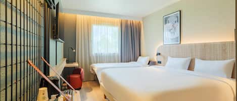 Standard Room, 1 Queen Bed with Sofa bed | Premium bedding, in-room safe, desk, blackout drapes