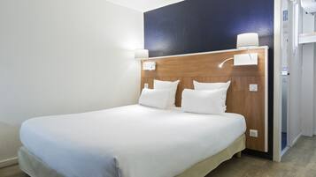 Bureau, Internet gratuit par cĂąble, draps fournis