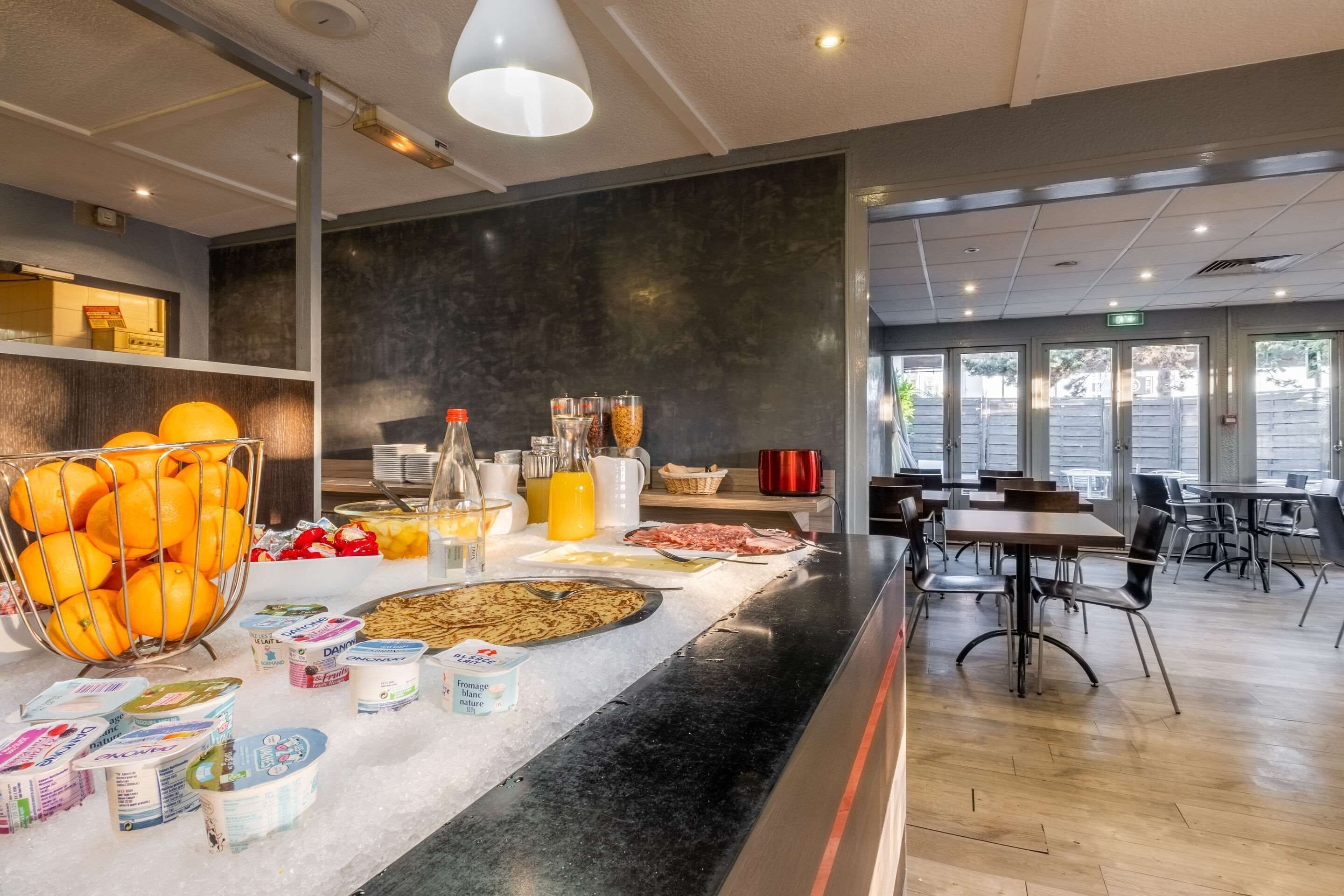 daily buffet breakfast (eur 12 per person)
