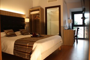 Värdeförvaringsskåp på rummet, skrivbord, ljudisolering och gratis wi-fi