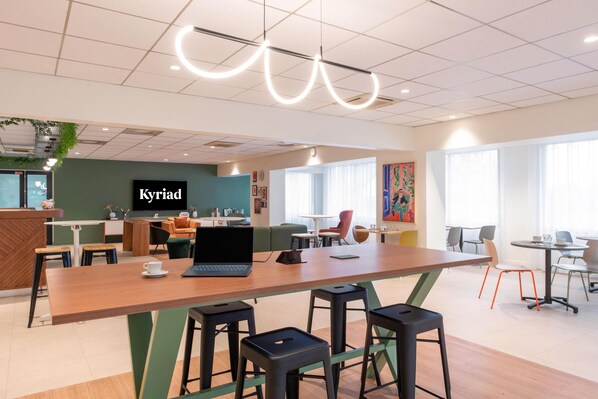Lobby lounge - Hotel Kyriad Argenteuil (Argenteuil)