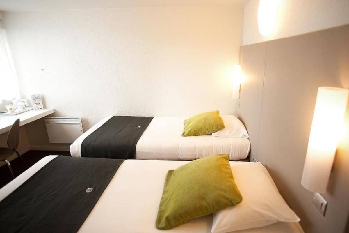 Klassieke kamer, 1 twee- of 2 eenpersoonsbedden | Luxe beddengoed, een bureau, een laptopwerkplek