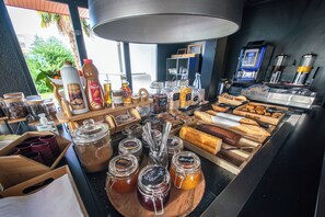 Daily buffet breakfast for a fee