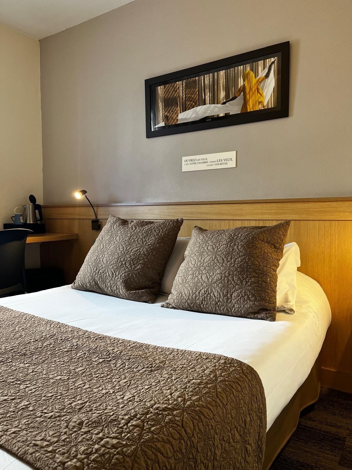 standard room, 1 double bed | desk, free cots/infant beds, free wifi, bed sheets