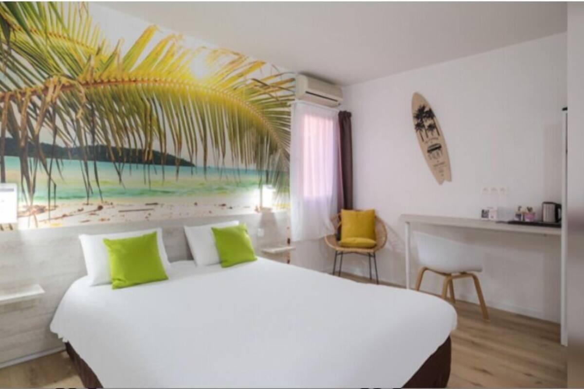 Superior Accessible room | Premium bedding, desk, laptop workspace, blackout drapes