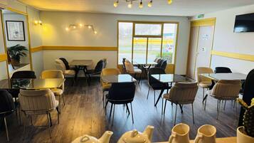 Daily buffet breakfast (EUR 11.5 per person)