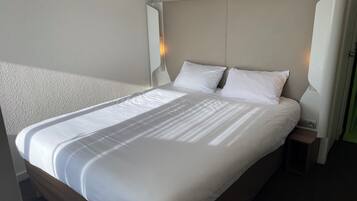 Chambre Standard, 1 lit double | Literie de qualité supérieure, bureau, chambres insonorisées