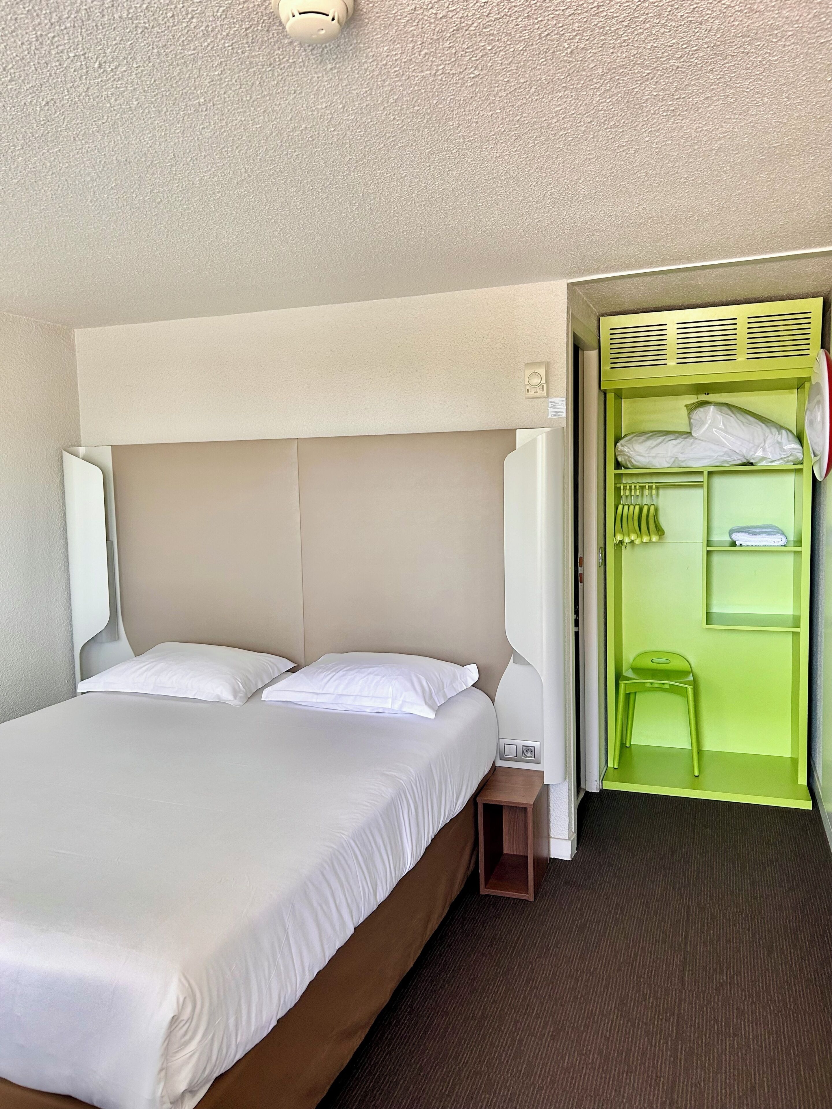 Quarto standard, 1 cama de casal | Roupas de cama premium, escrivaninha, quartos à prova de som