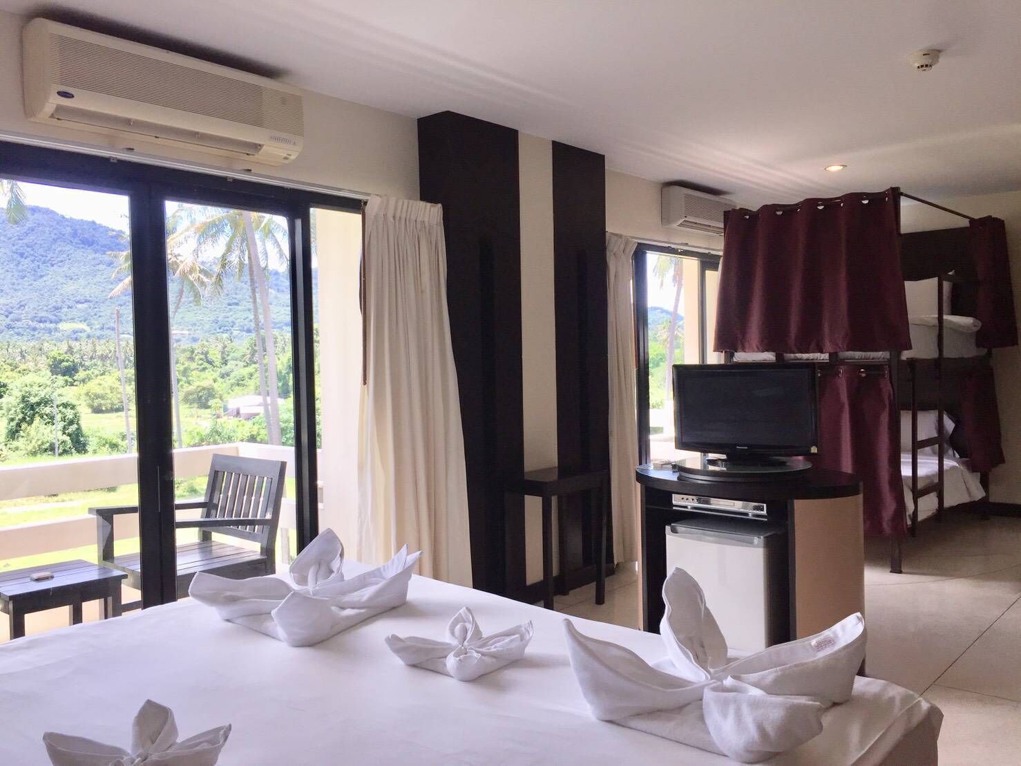 Premium bedding, Select Comfort beds, in-room safe
