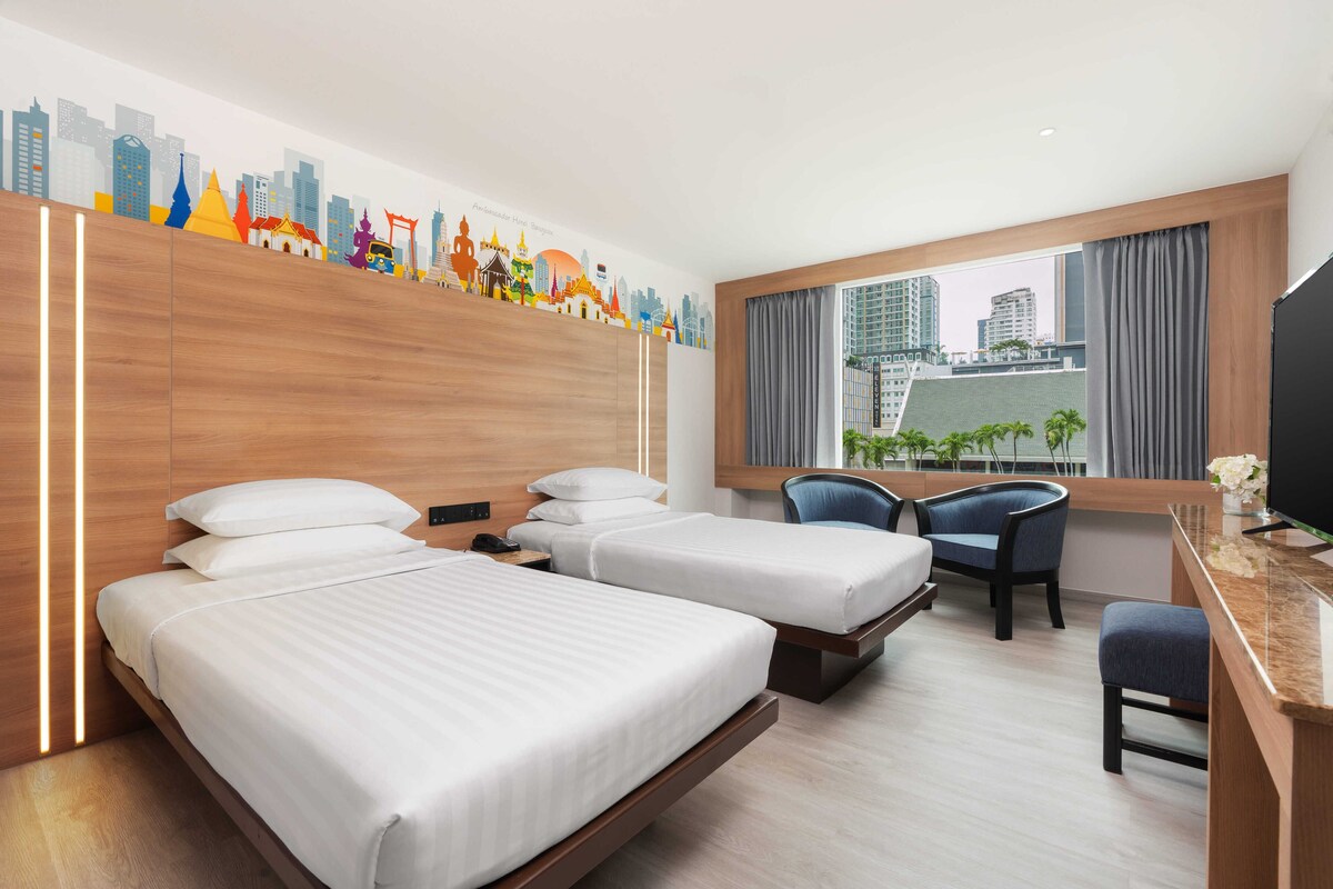 Metro Plus Twin Bed Square Wing (Newly Renovated) | Caja de seguridad en la habitación y escritorio