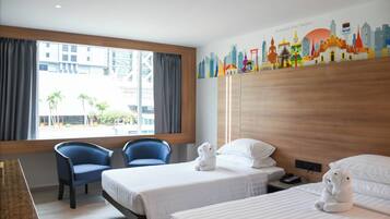 Metro Plus Twin Bed Square Wing (Newly Renovated) | In-room safe, desk, laptop workspace, blackout drapes