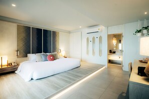 Premier Beachfront with Plunge Pool | Premium bedding, Select Comfort beds, minibar, in-room safe - Rocky's Boutique Resort - Veranda Collection Samui (Koh Samui)