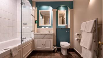 Premium Double Room | Bathroom | Combined shower/bathtub, free toiletries, hair dryer, towels