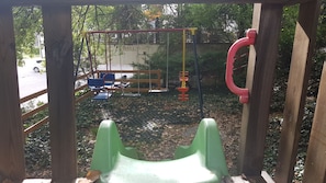 Children’s play area – outdoor