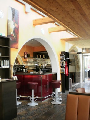 Bar (on property) - Hotel Tyrolis (Zirl)
