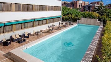 Alberca al aire libre por temporada