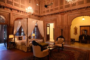 Royal Suite | 1 bedroom, minibar, in-room safe, individually furnished