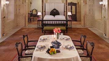 Royal Suite | In-room dining