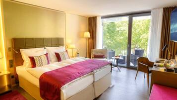 Park Studio Plus | 1 bedroom, hypo-allergenic bedding, minibar, in-room safe