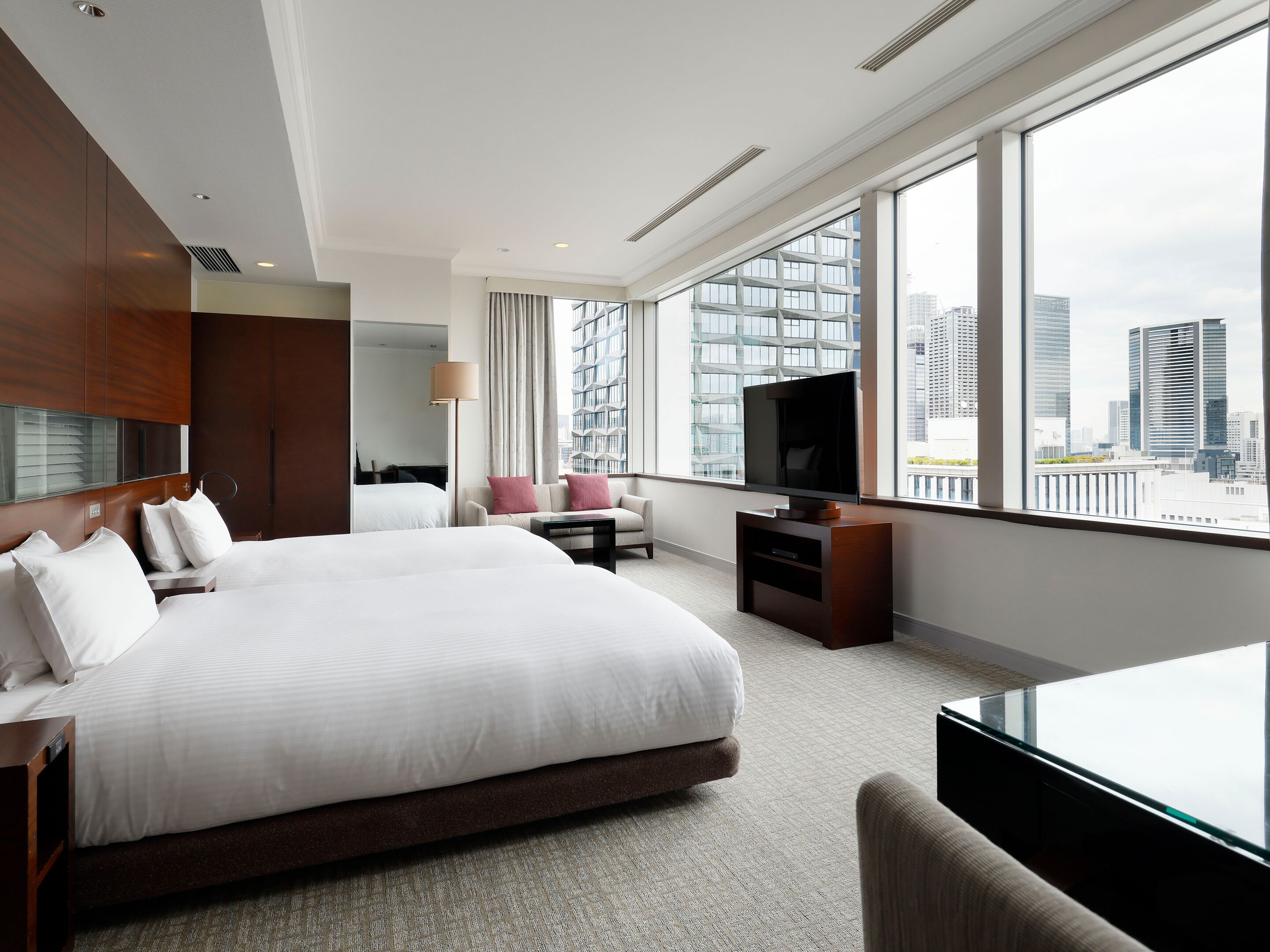 Executive , 2 beds Double, Corner room, Non Smoking