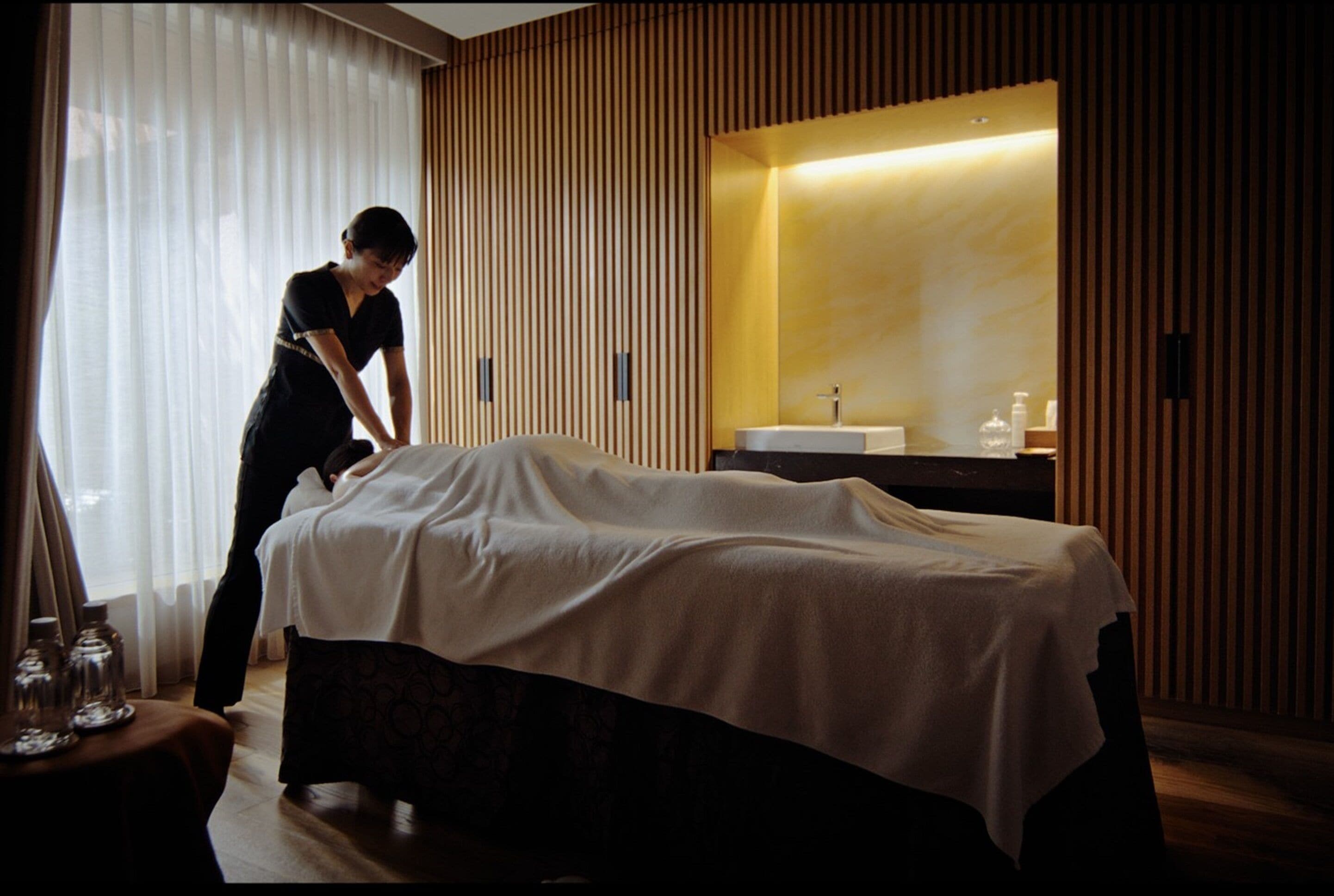 couples treatment room(s), body treatments, facials