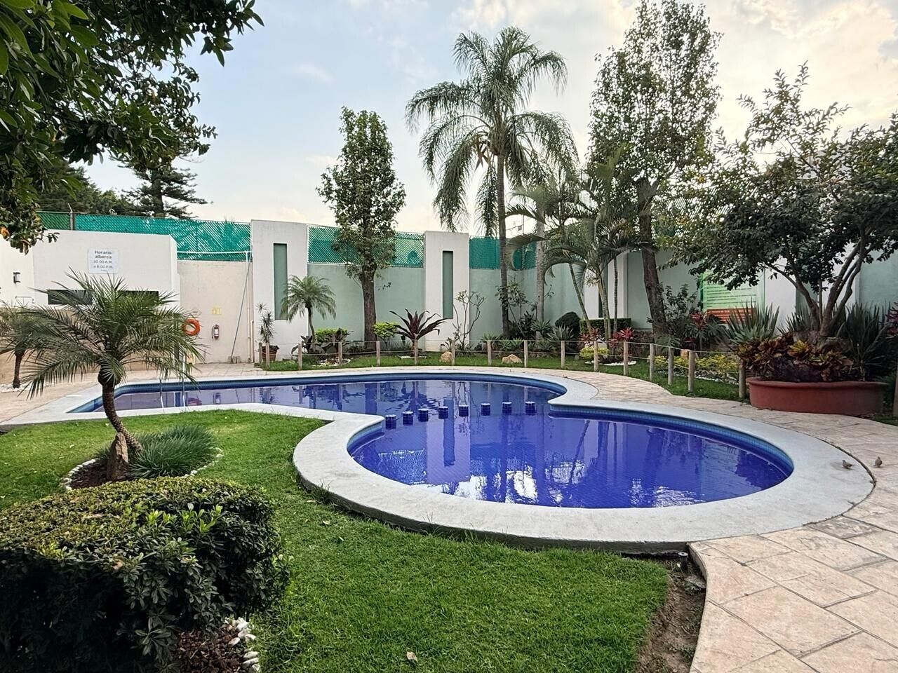 32-inch flat-screen TV with cable channels, TV